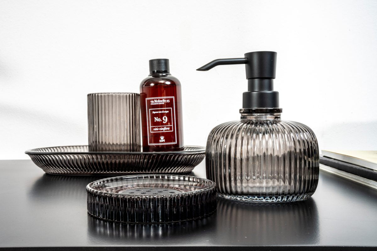Set accessori da bagno Jubilee in vetro veneziano.