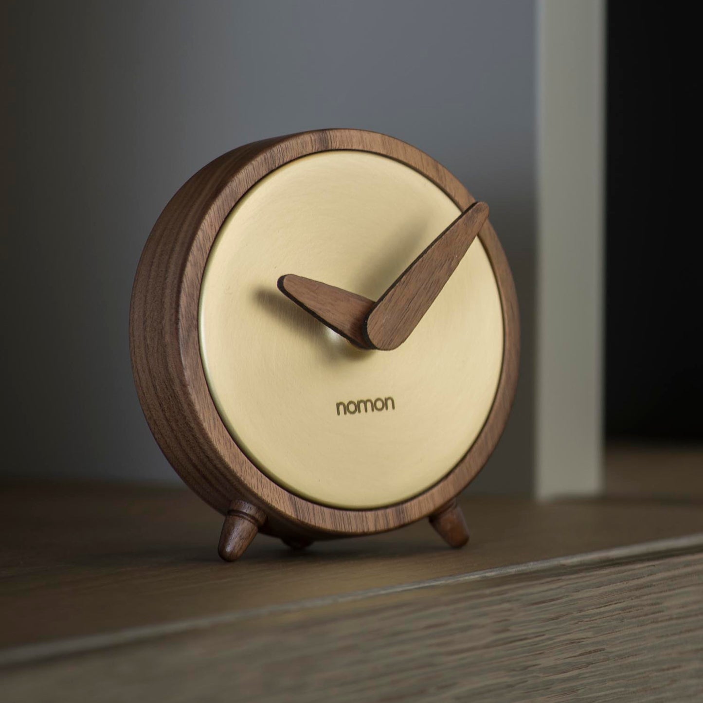 AtomoG - Orologio da tavolo finitura oro.