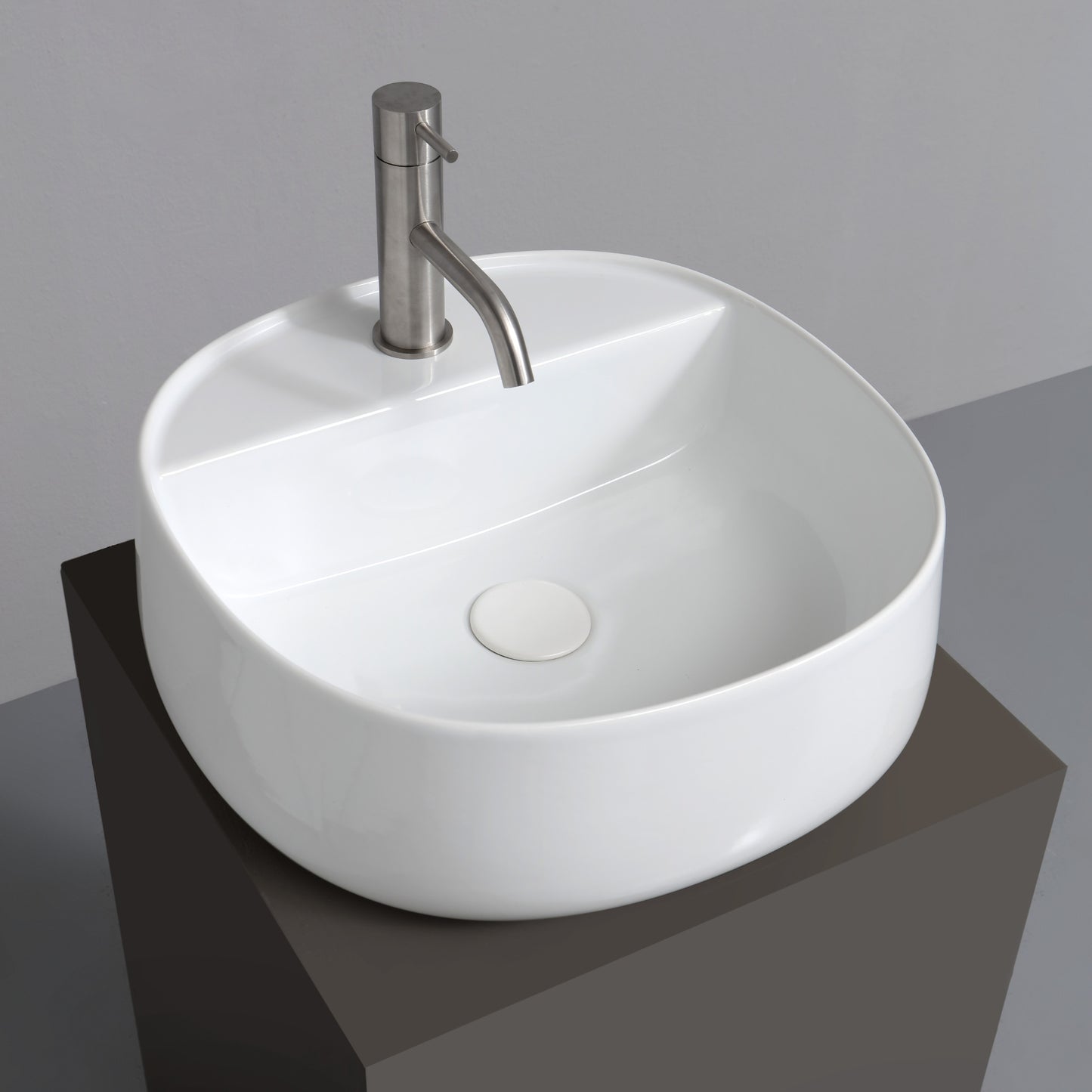 White ceramic Jumper lavabo appoggio
